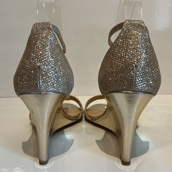 Badgley Mischka “Jewel” Gold Wedge Heel Strappy Sandals Shoes‎ Size 9 - Picture 5 of 14